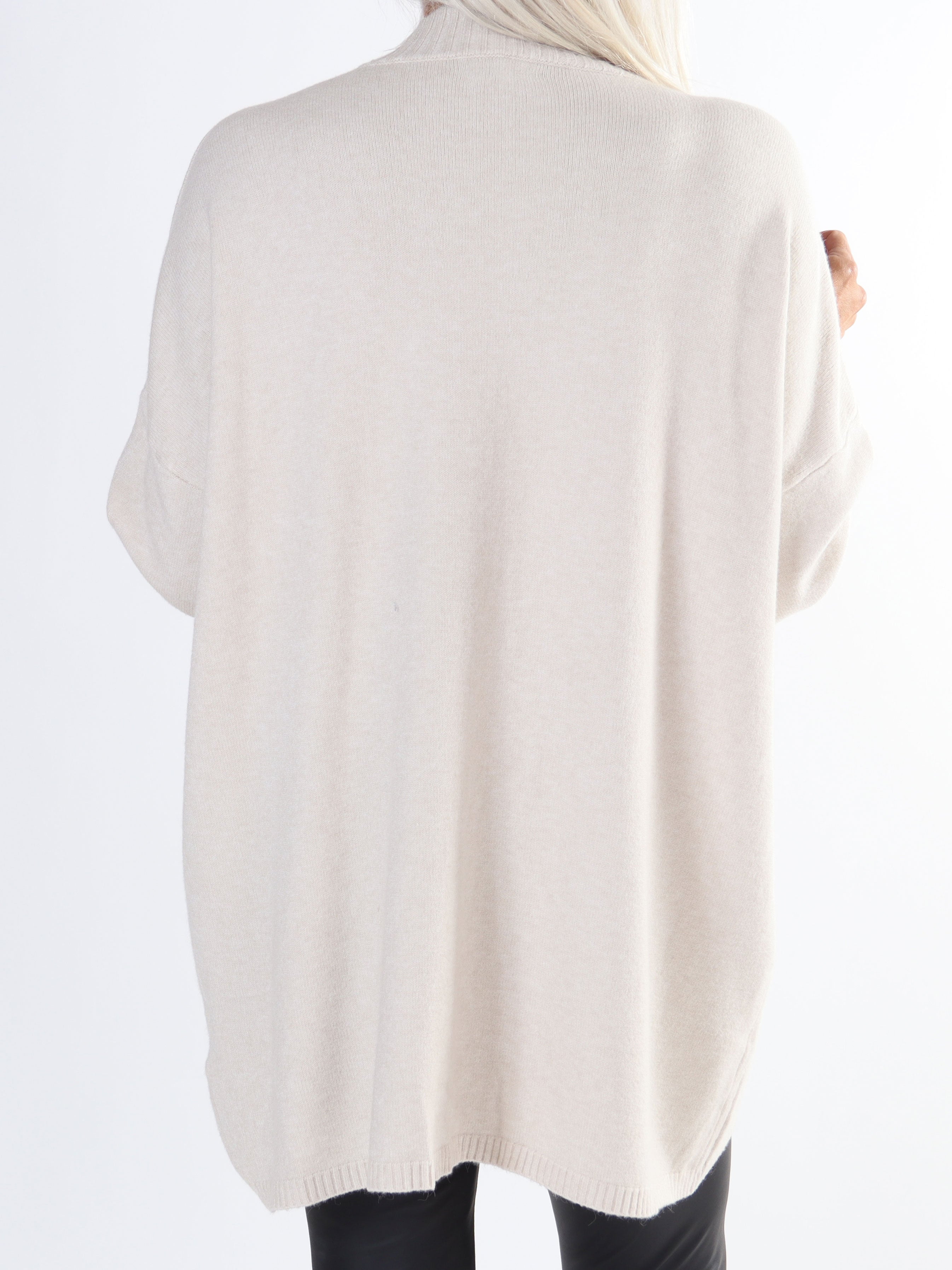 Amora - Lang blød plus size strikbluse